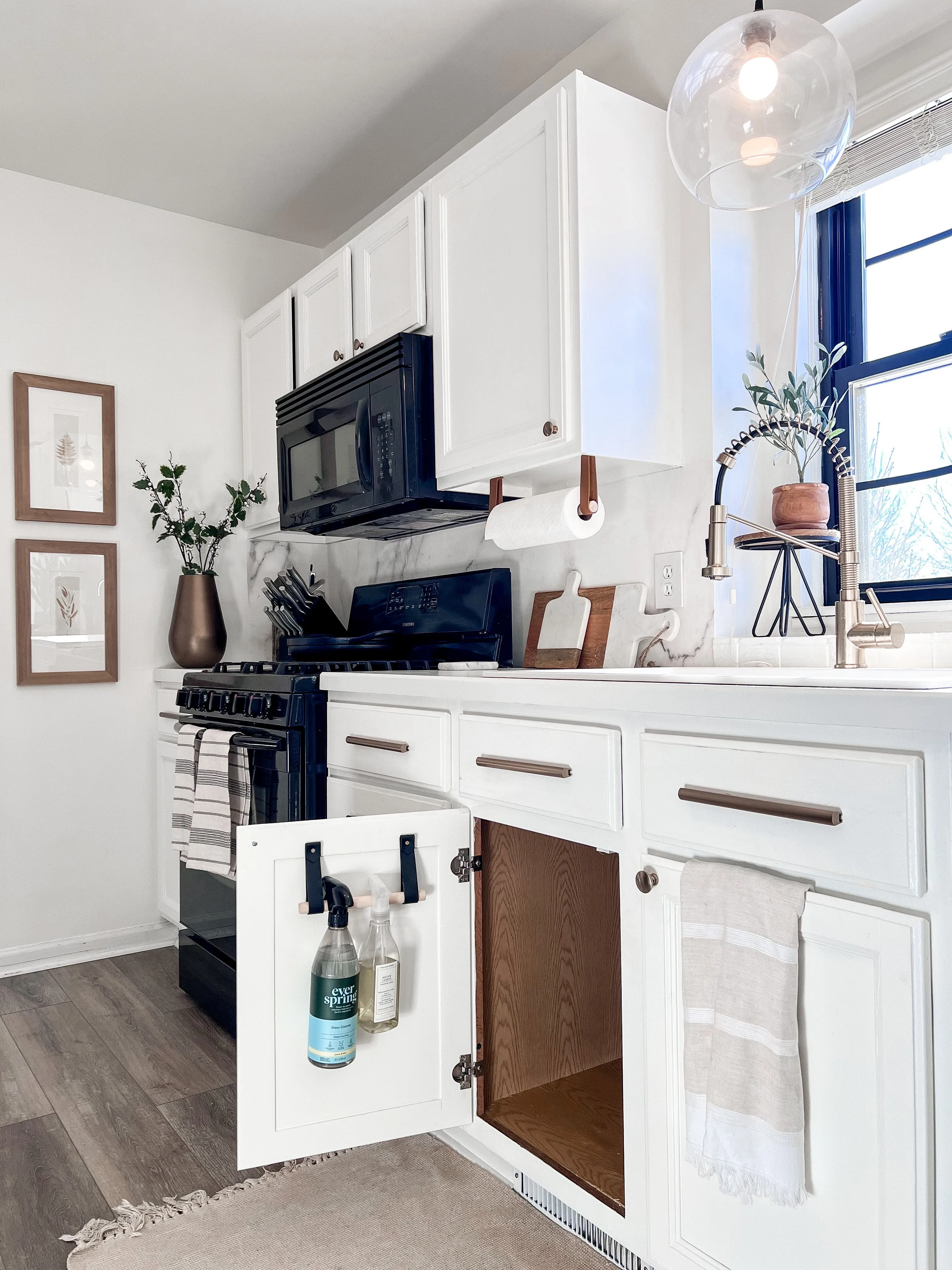 Cabinet Rail