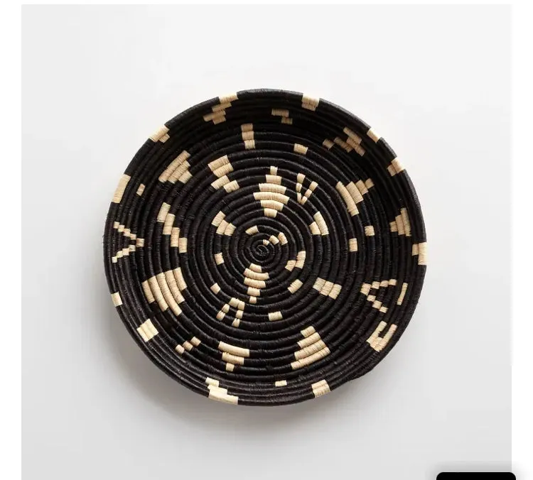 TERREZZO WOVEN SERVING TRAY OR WALL HANGING  ART DECOR  BLACK & TAN